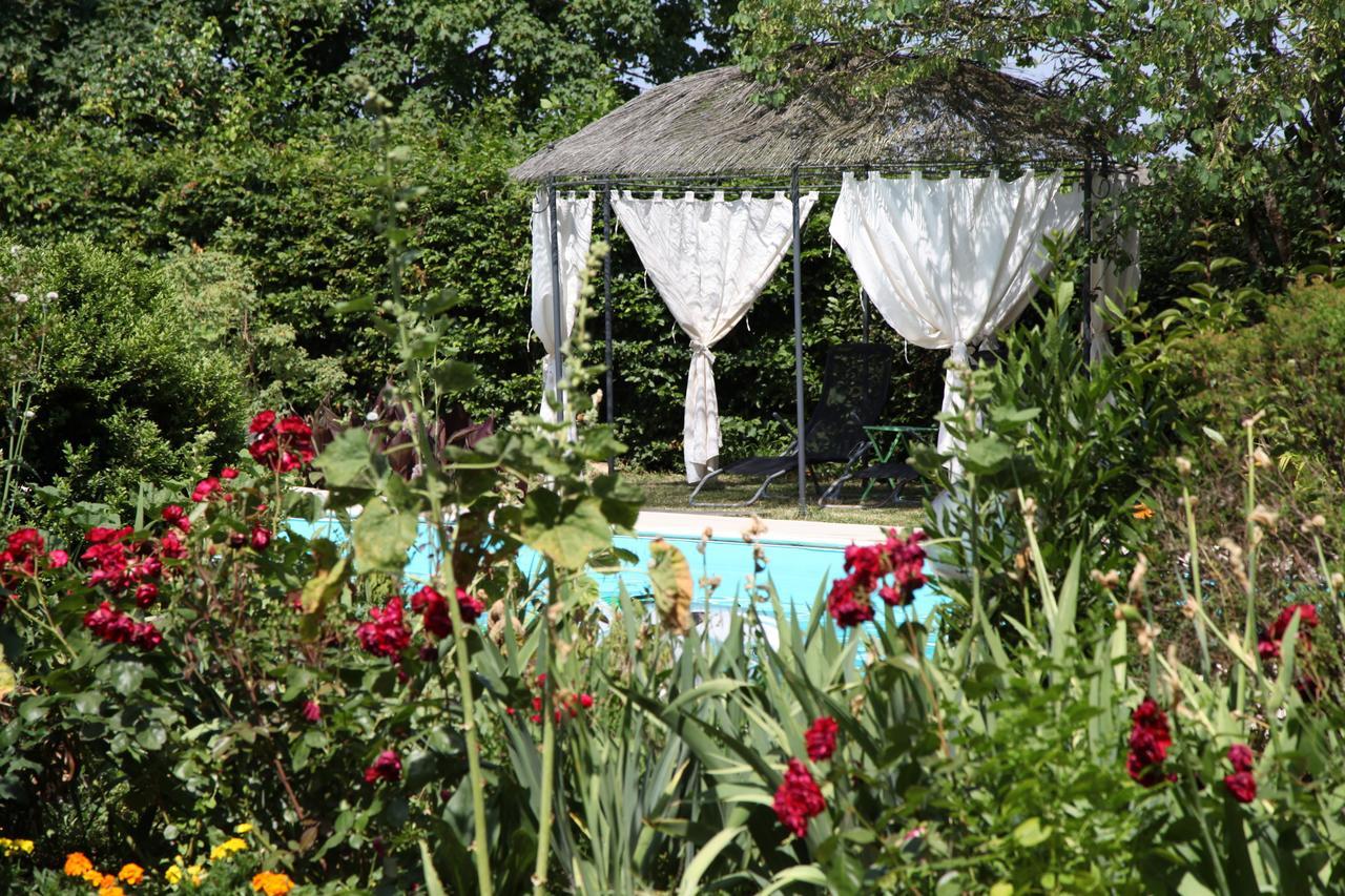 Bed and Breakfast Le Miroir Des Etoiles Pomport Exterior foto
